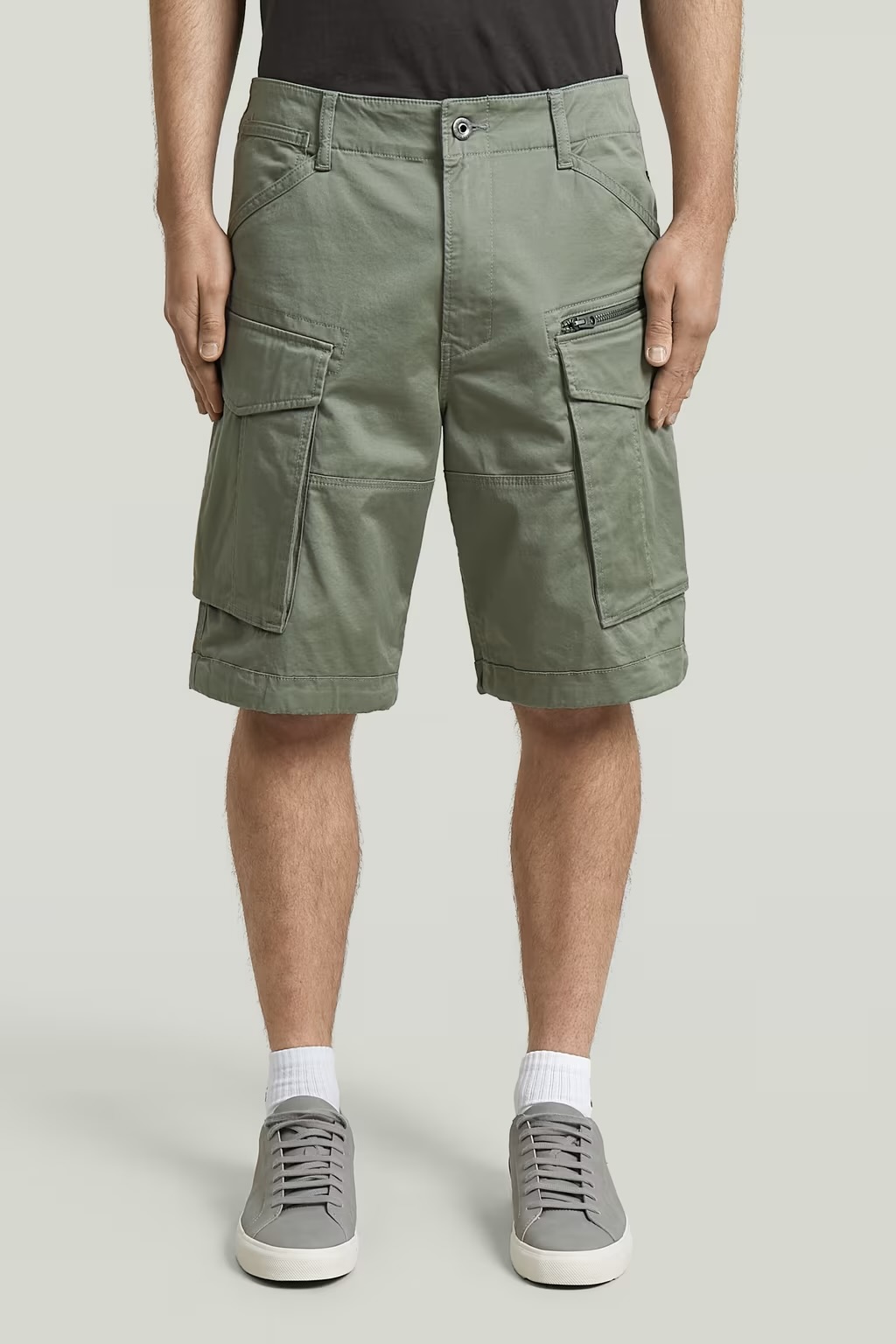 Rovic Relaxed Shortsit - Image 2