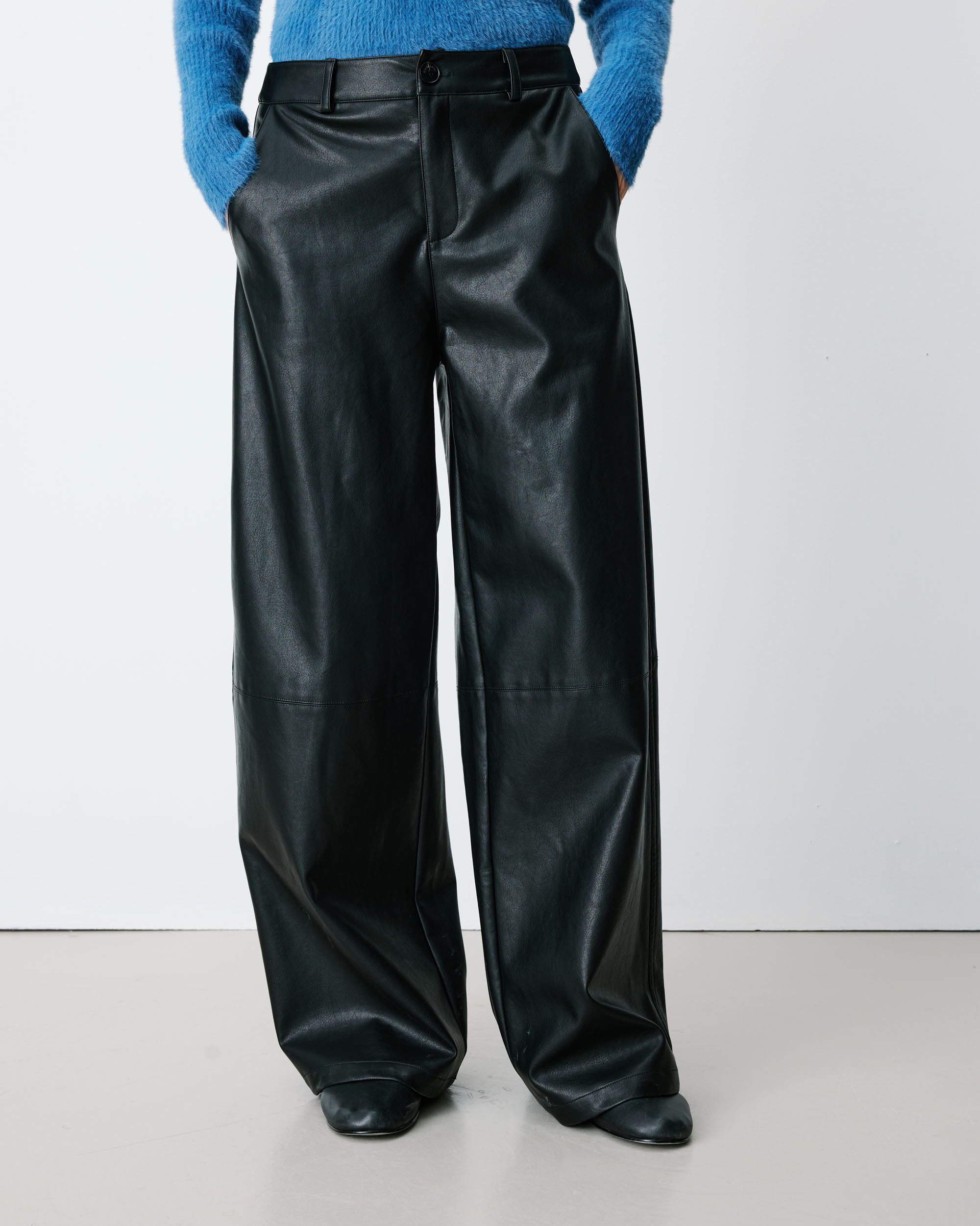 Alfie Housut - Image 4