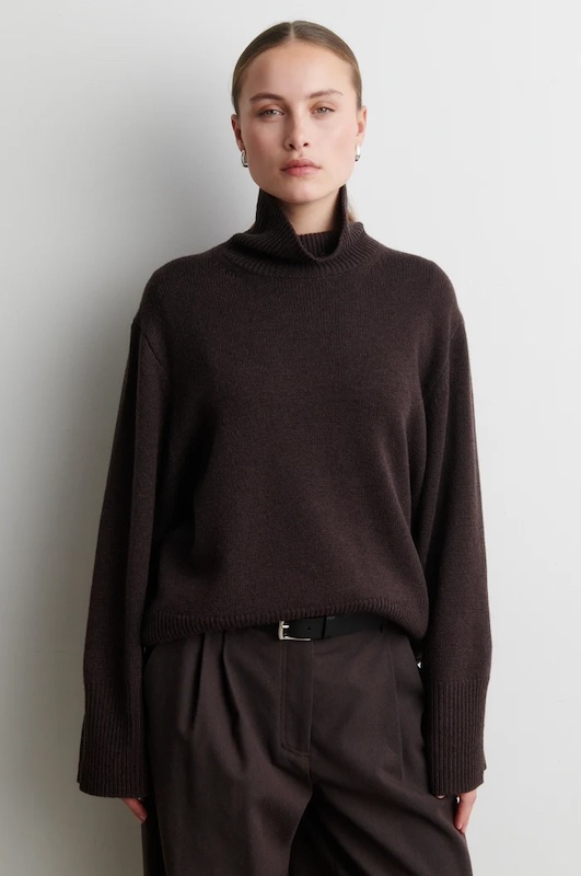 Alpha T-neck Neule - Image 2